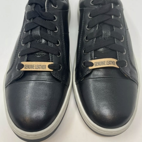 Dockers Other - Dockers Norwalk Cushioned Fashion Sneakers Black/White Size 10.5 MSRP $85 New